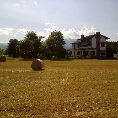 I 99 Ulivi Bed & Breakfast Cavour ภายนอก รูปภาพ
