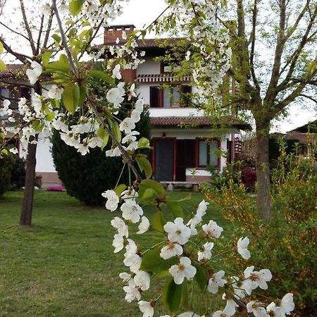 I 99 Ulivi Bed & Breakfast Cavour ภายนอก รูปภาพ