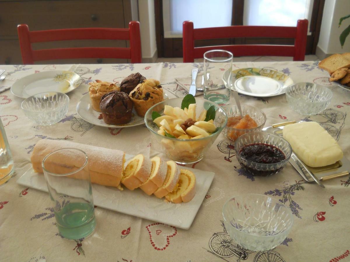 I 99 Ulivi Bed & Breakfast Cavour ภายนอก รูปภาพ